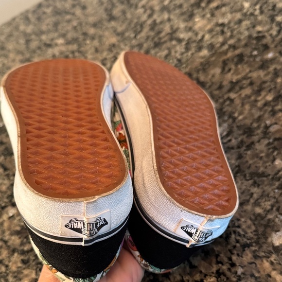 Vans multi tropic Black and Floral Canvas Sneakers EUC 8.5 - Picture 11 of 15